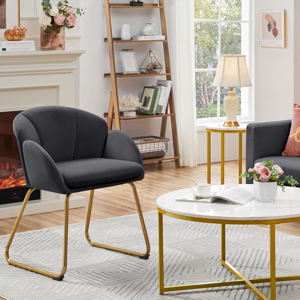 Lower Shape Velvet Armchair, S - Home Office In Living Room recension och pris