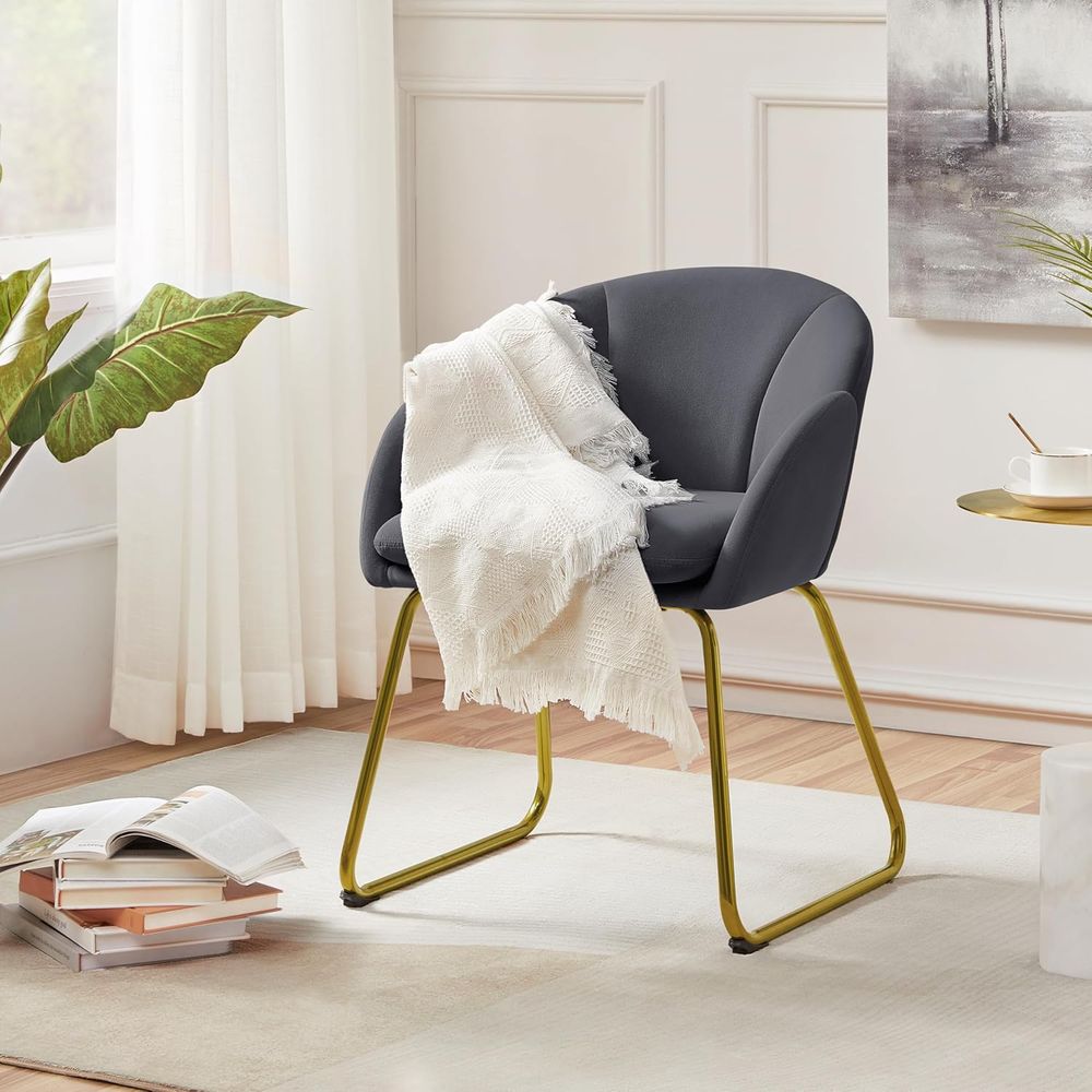 Lower Shape Velvet Armchair, S - Home Office In Living Room recension och pris