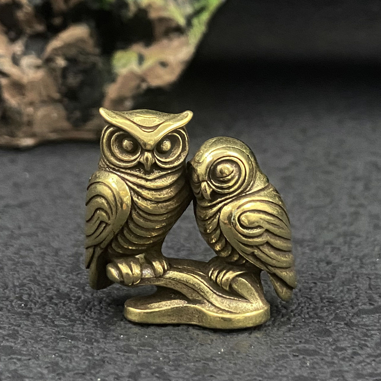 1/2 piece owl brass figurines  - Home Office With Bookshelves recension och pris