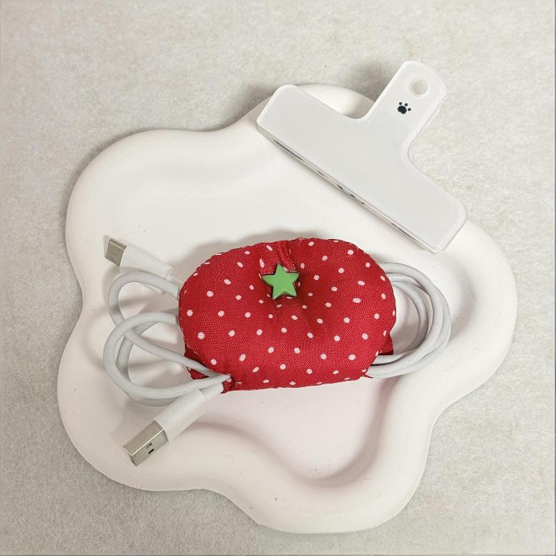 USB Cable Organizer Adjustable - Desk Charging Station recension och pris
